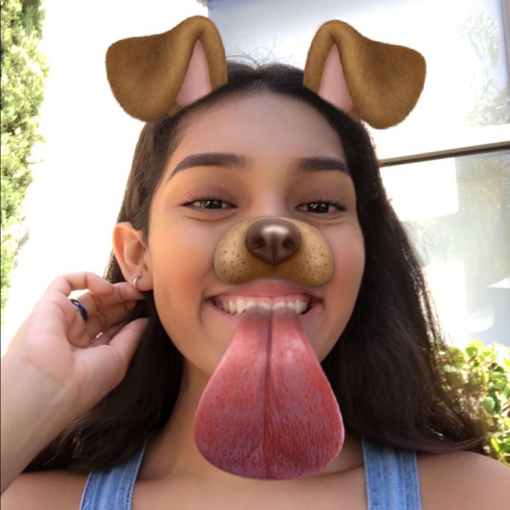 Meet your Posher, Valeria